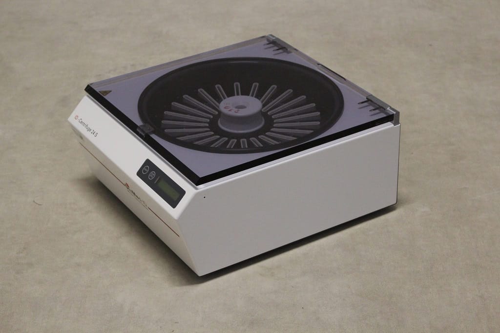 Bio Rad Id Centrifuge 12 S II - Image 2