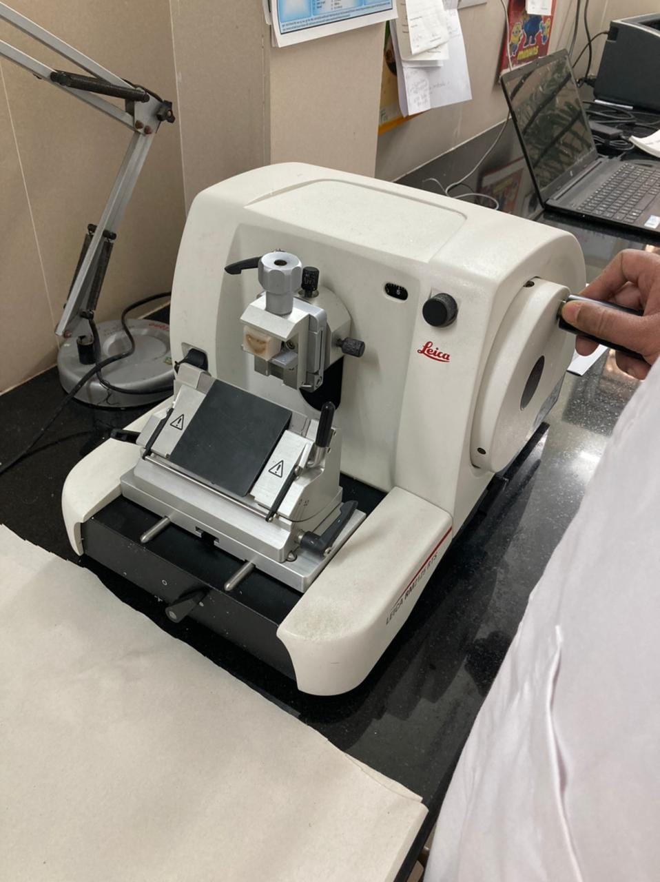 Leica RM2125 RTS - The Essential Microtome - Image 6